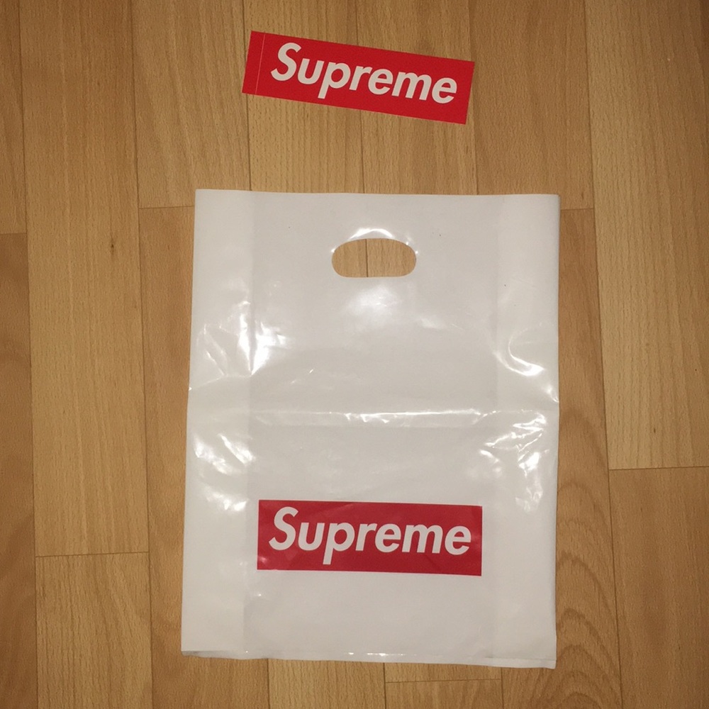 authentic supreme shopping bag + box logo sticker